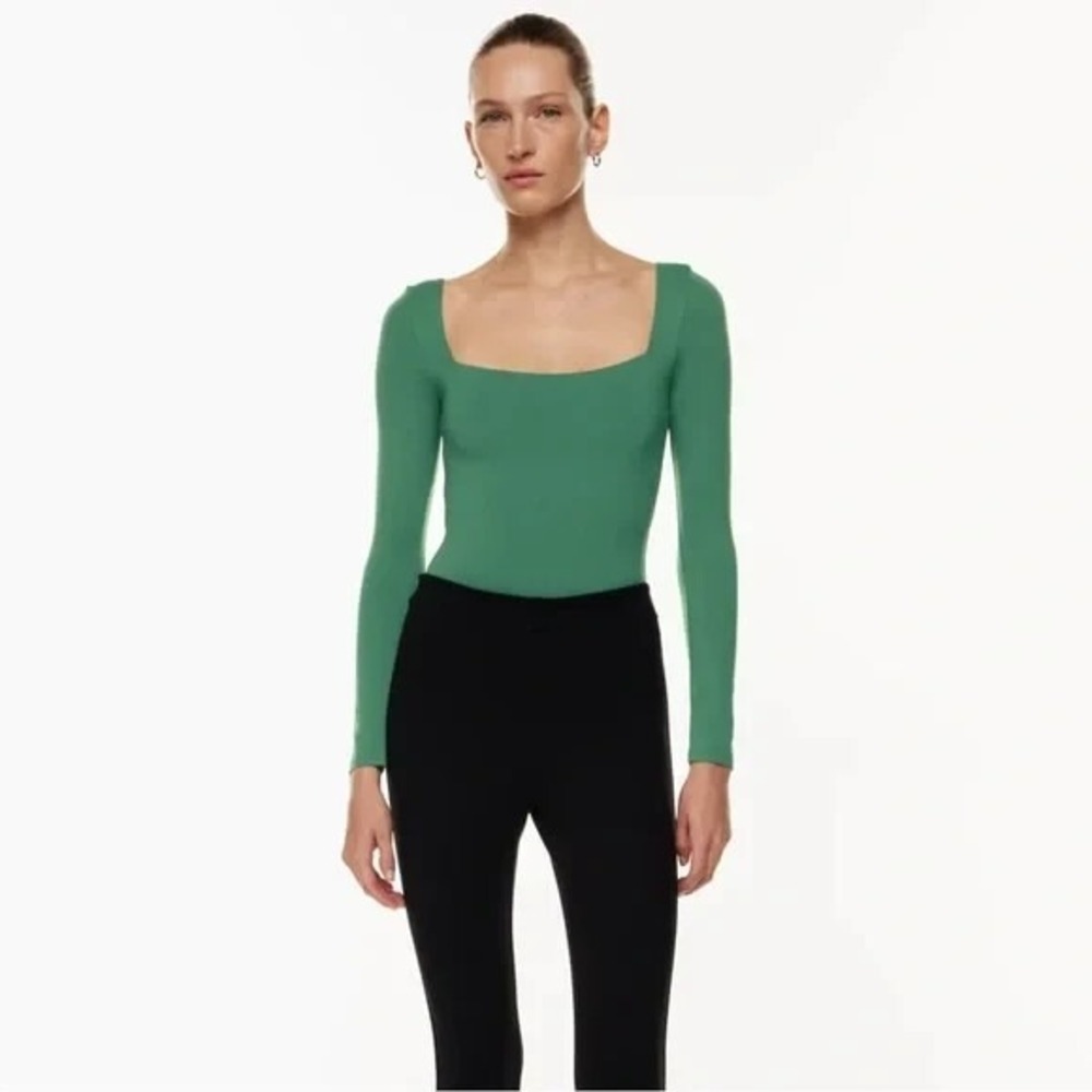 Aritzia Babaton Contour Squareneck Longsleeve Bodysuit Green Classic‎ Size L